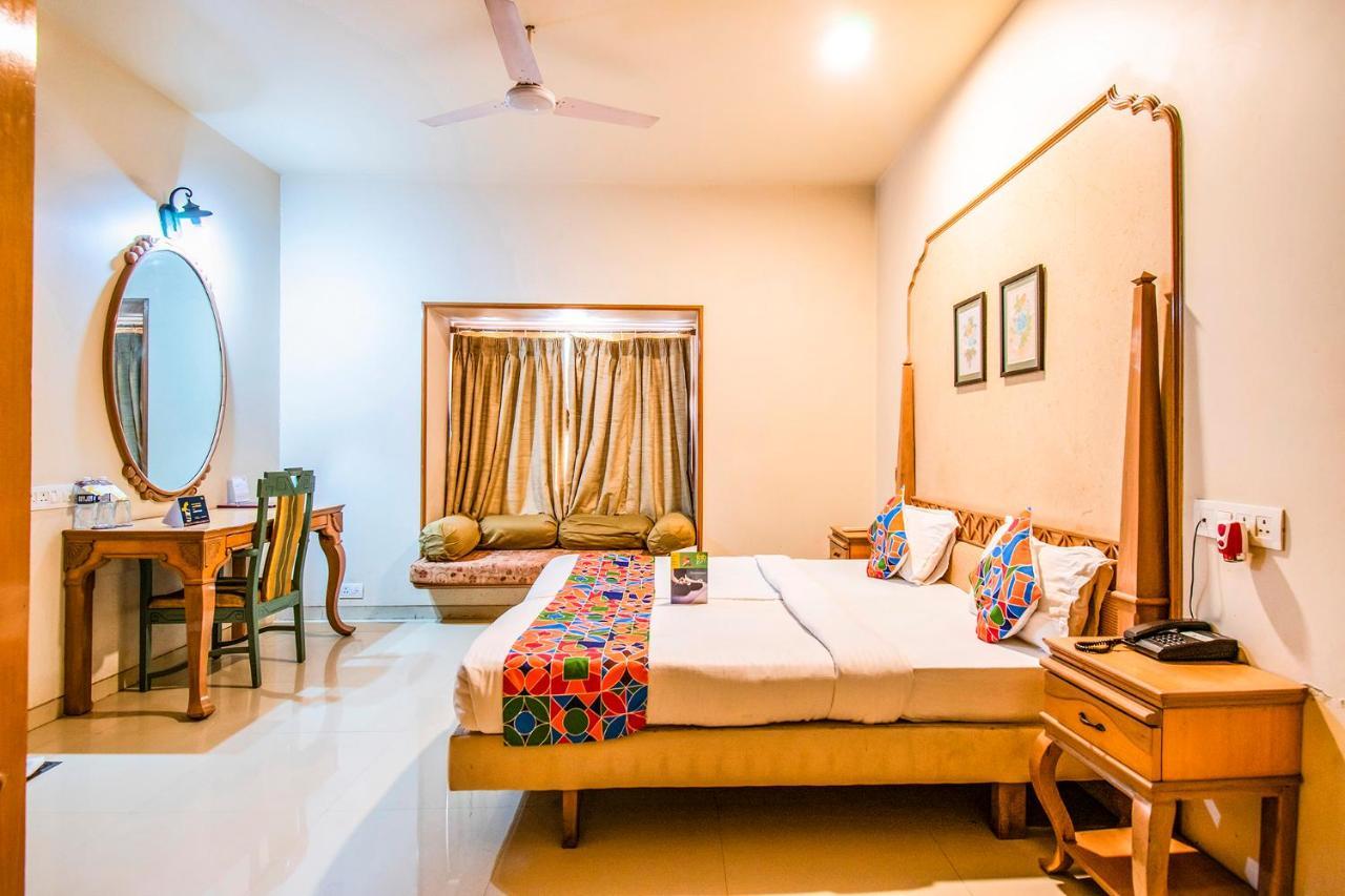 Hotel Collection O Rajwada Near The Pavillion 3*