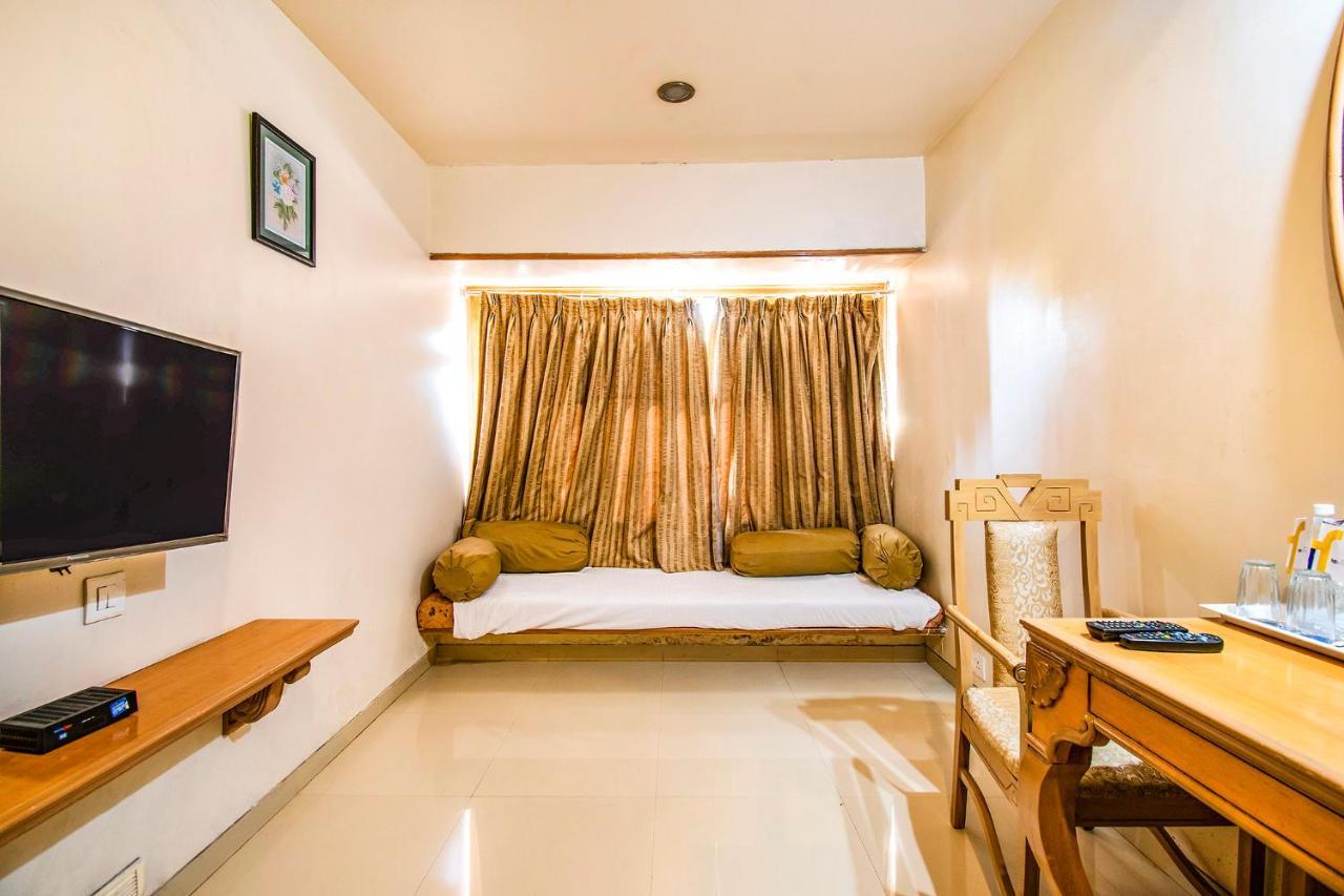 Hotel Collection O Rajwada Near The Pavillion 3*